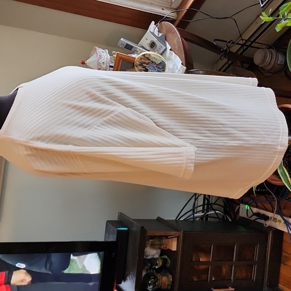 Claiborne women's tan shirt size XL - Picture 5 of 7